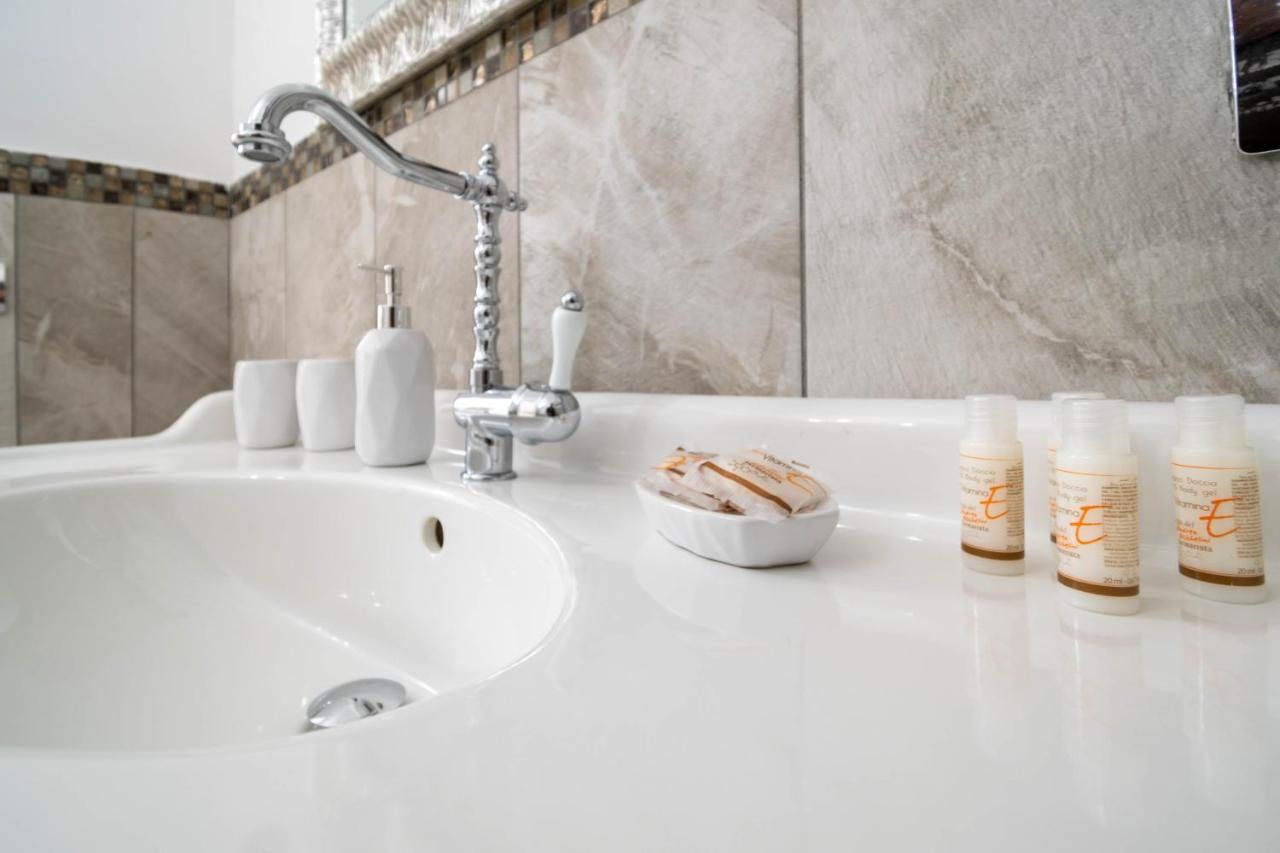 Luxury Villa Arianna Tarano Esterno foto