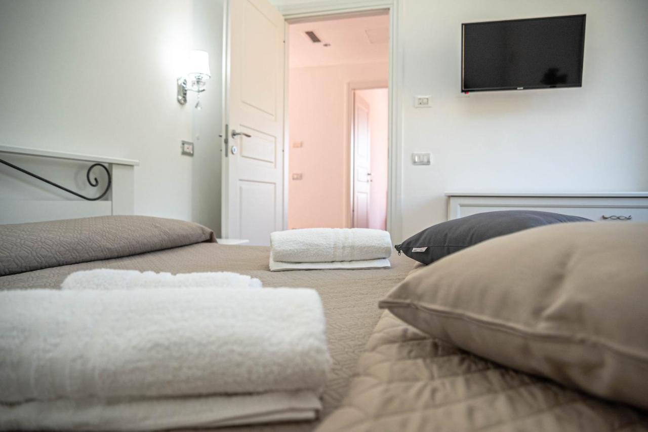 Luxury Villa Arianna Tarano Esterno foto