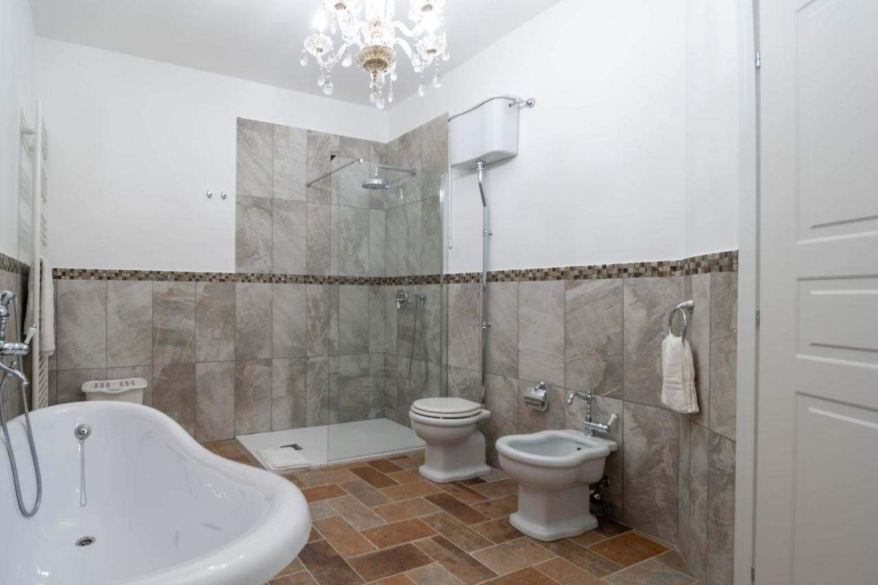 Luxury Villa Arianna Tarano Esterno foto